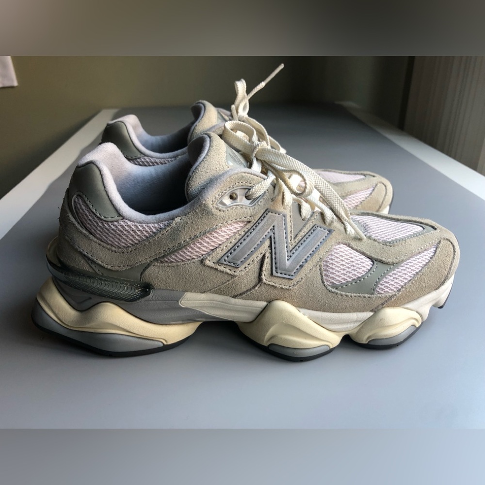 New Balance 9060 Granite Pink Granite Suede Low Top Sneaker Size: Women US 8